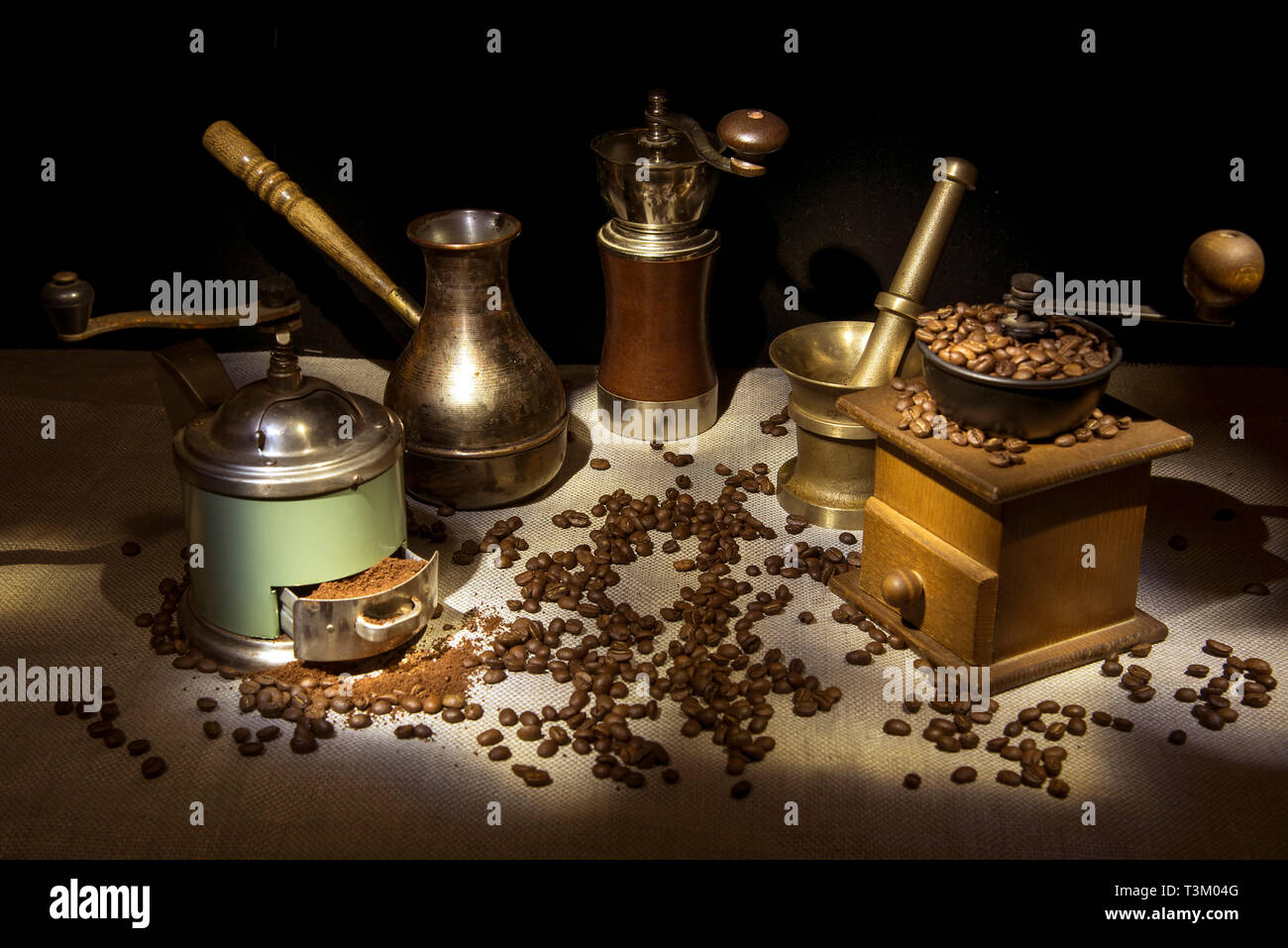 Mini collection of retro coffee grinders, Turk and mortar with pestle