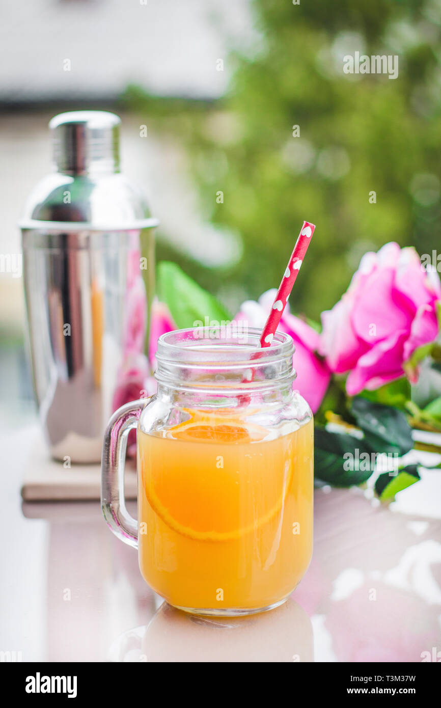 Mason jar cocktails hires stock photography and images Alamy