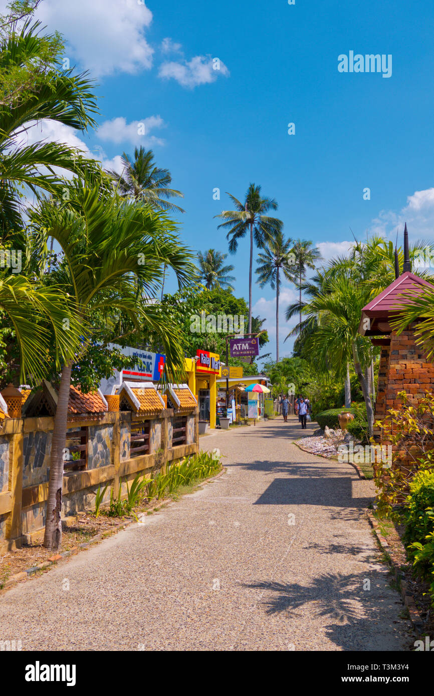 Walking street, inland promenade, between floating pier and Railay West beach, Railay, Krabi province, Thailand Stock Photo