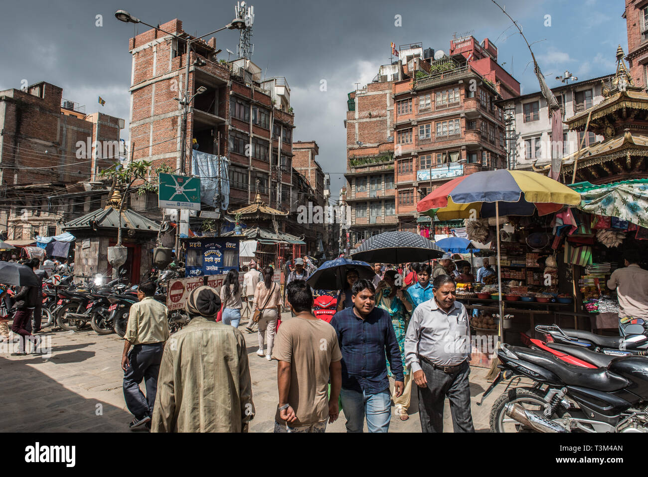 Busy Ason Chowk marketplace, Kathmandu, Nepal Stock Photo