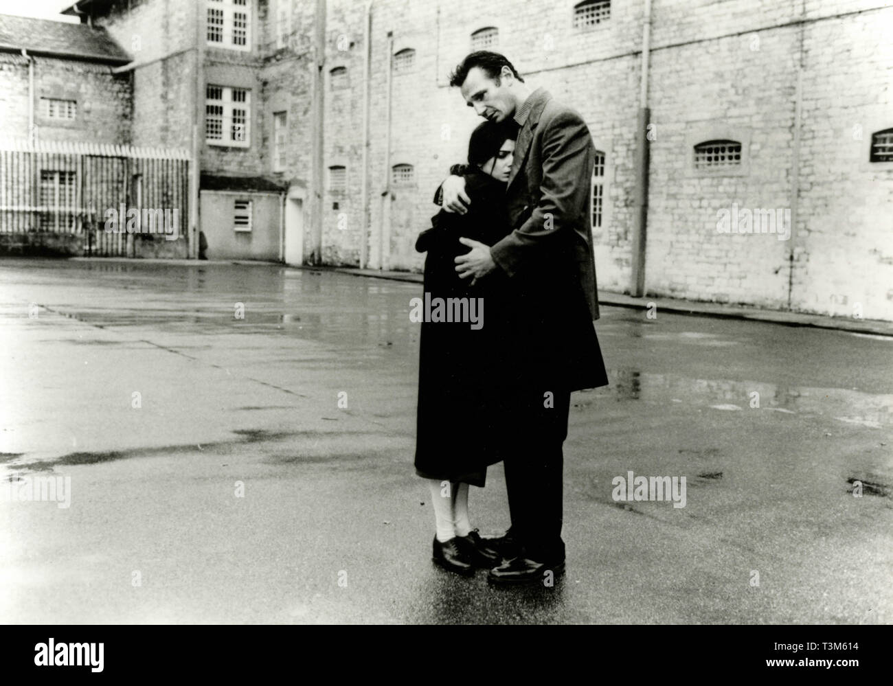 Liam Neeson and Laura San in the movie Under Suspicion,