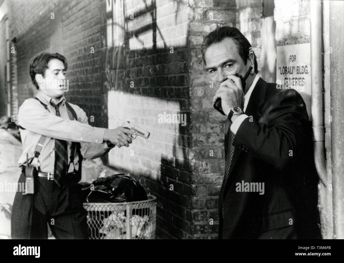 Robert Downey Jr. and Tommy Lee Jones in the movie U.S. Marshals, 1998 Stock Photo