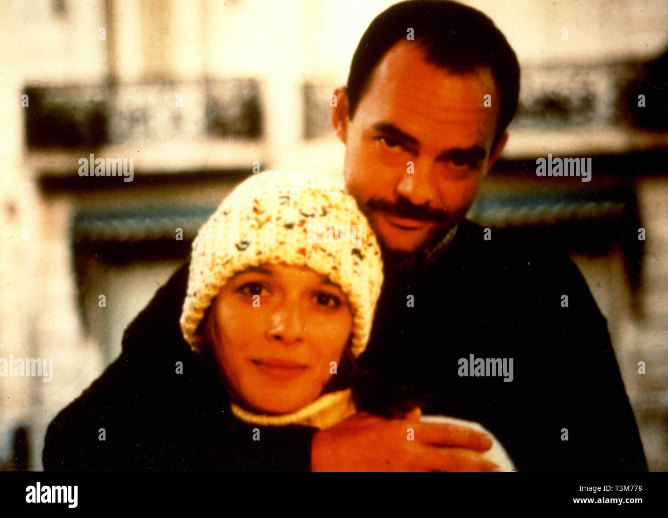 Alessandra Acciai and Carlos Santamaria in the movie Bajo bandera, 1997 Stock Photo