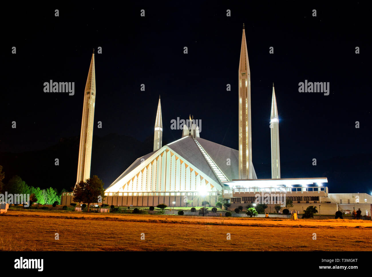 Faisal Mosque Night Islamabad Pakistan Hi res Stock Photography And Faisal Mosque Night Islamabad Pakistan Hi res Stock Photography And