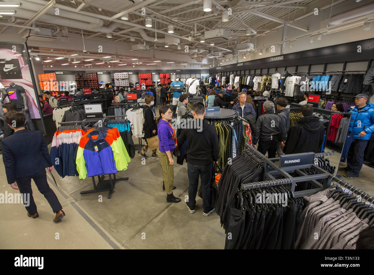 GOTEMBA PREMIUM OUTLETS/JAPAN Stock Photo - Alamy