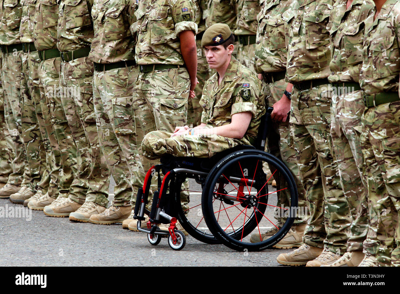 Disabled soldier hires stock photography and images Alamy