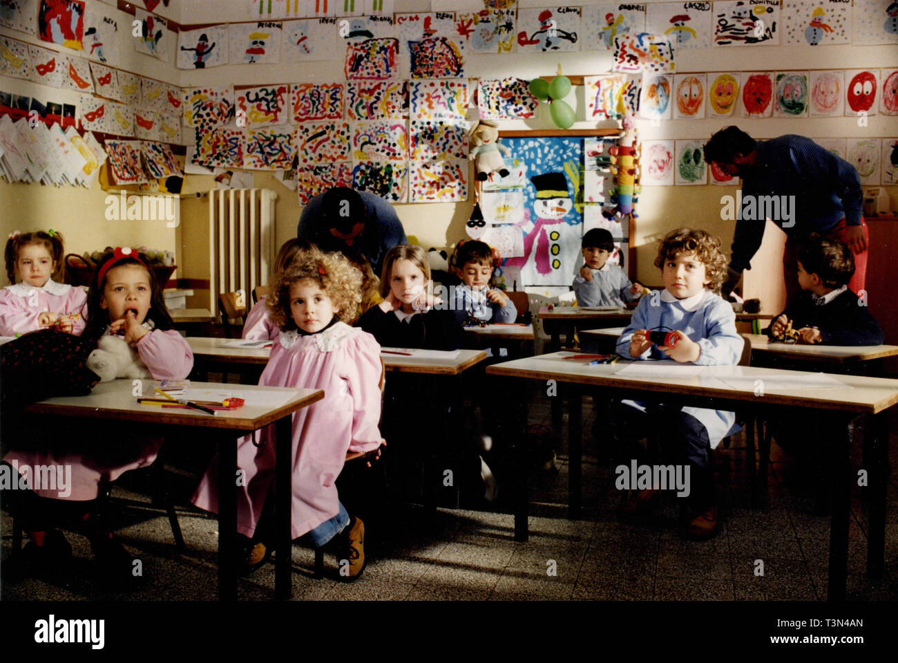 School classroom scene hi-res stock photography and images - Alamy