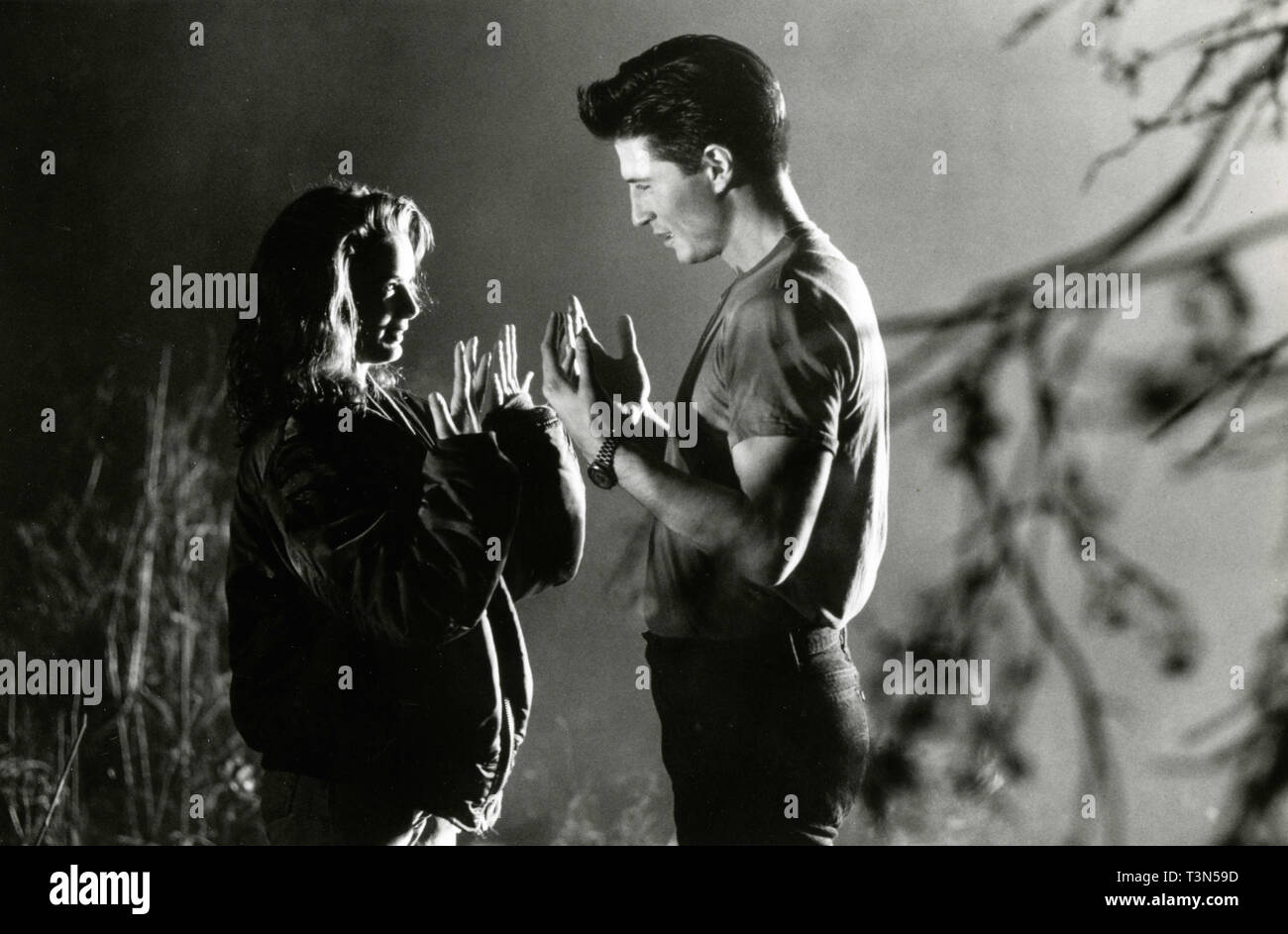 Gabrielle Anwar and Billy Wirth in the movie Body Snatchers, 1993 Stock Photo