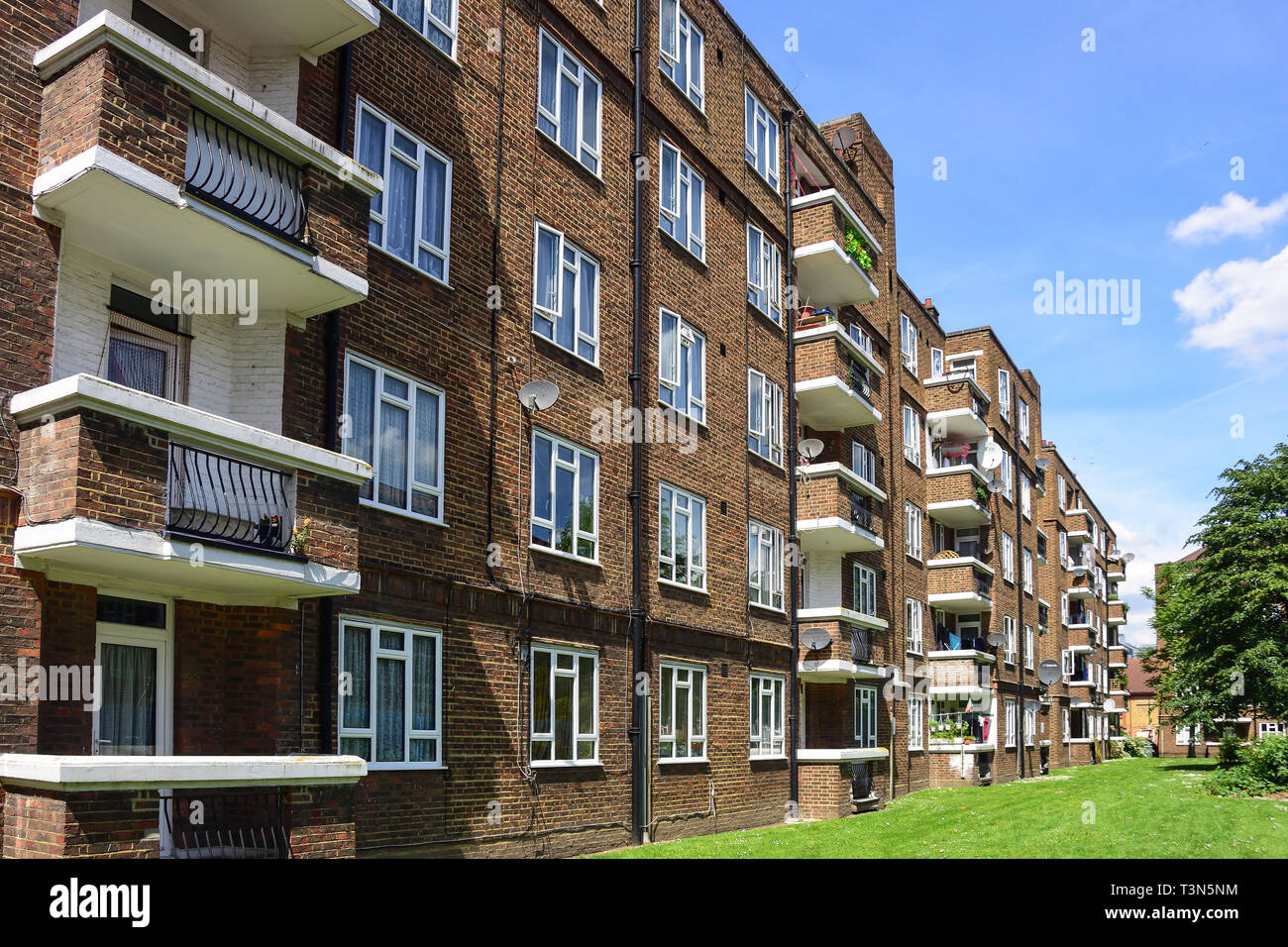 Kennington lane hires stock photography and images Alamy