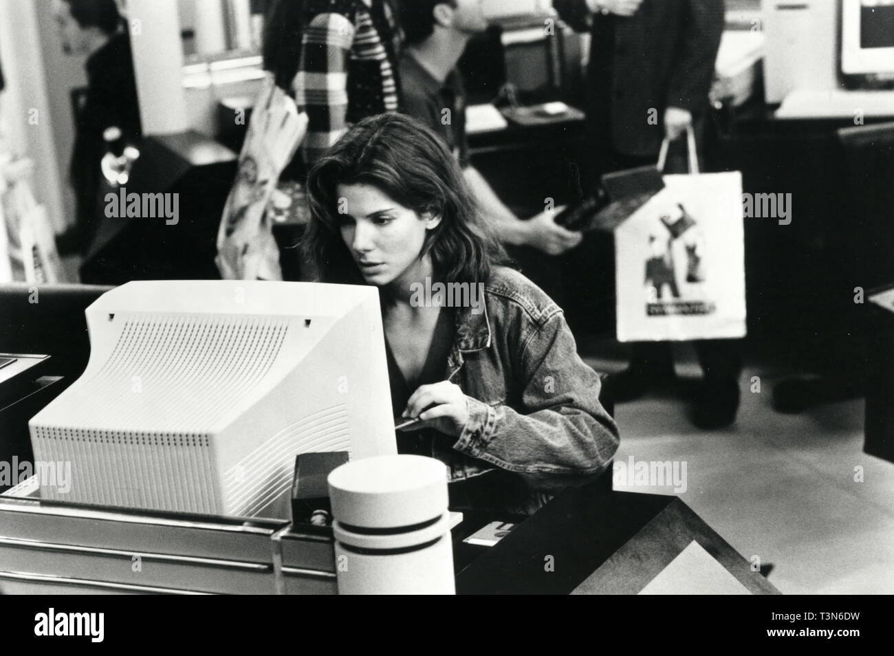 Actress Sandra Bullock in the movie The Net, 1995 Stock Photo - Alamy
