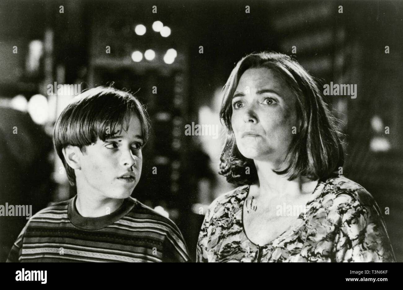 Will Horneff and Karen Allen in the movie Ghost in the Machine, 1993 Stock Photo
