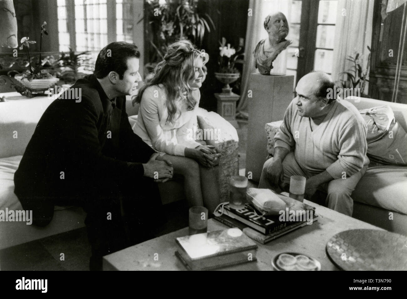 John Travolta, Danny DeVito, and Renè Russo in the movie Get Shorty, 1995 Stock Photo