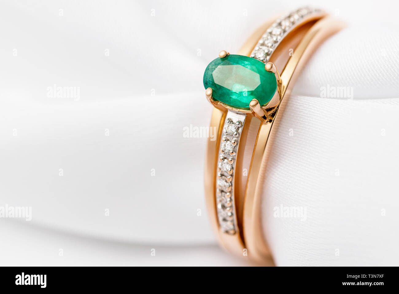 rings emerald