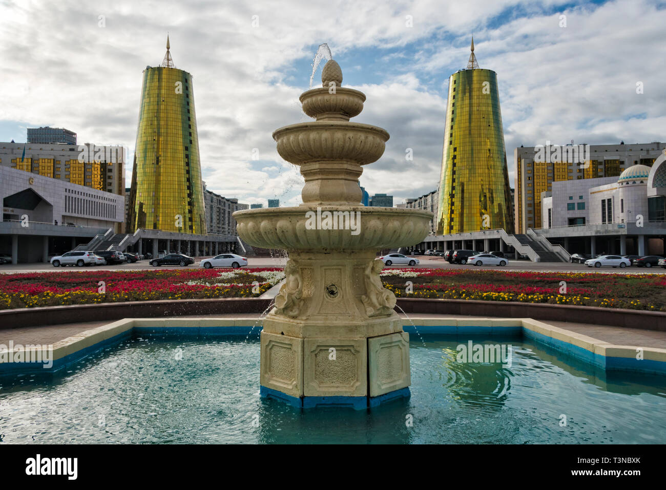Golden towers hi-res stock photography and images - Alamy