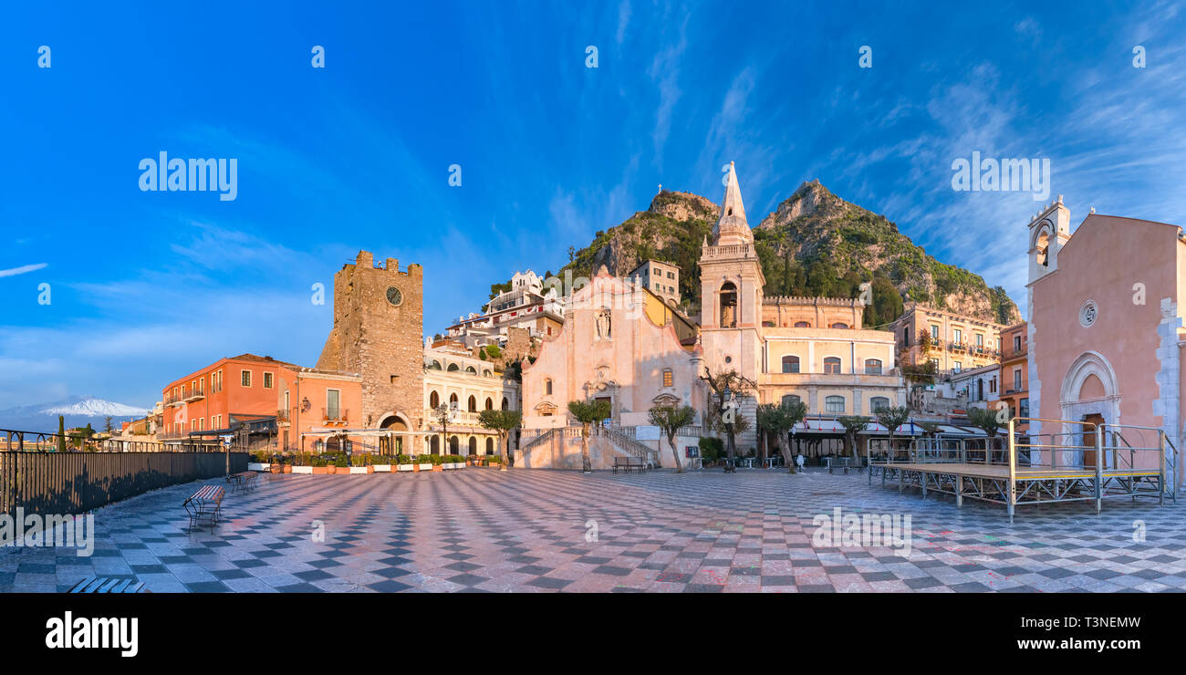 Piazza IX Aprile square, San Giuseppe church and Clock Tower in Taormina,  Sicily Stock Photo - Alamy
