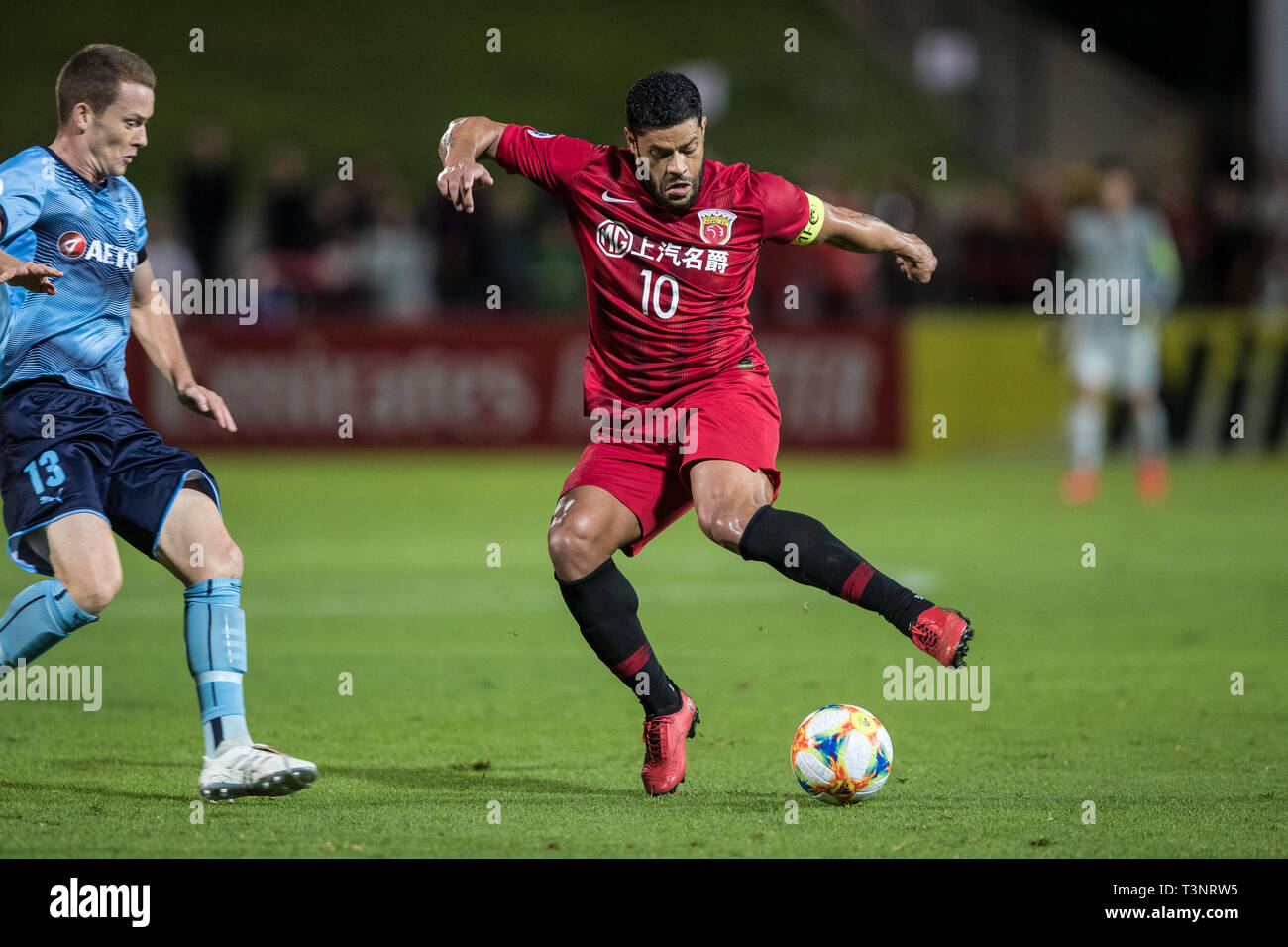 Kogarah, Australia. 10th Apr, 2019. Hulk of Shanghai SIPG attacking during the AFC Champions League Group H match between Sydney FC and Shanghai SIPG at Jubilee Stadium, Kogarah, Australia on 10 April 2019. Photo by Peter Dovgan. Editorial use only, license required for commercial use. No use in betting, games or a single club/league/player publications. Credit: UK Sports Pics Ltd/Alamy Live News Stock Photo