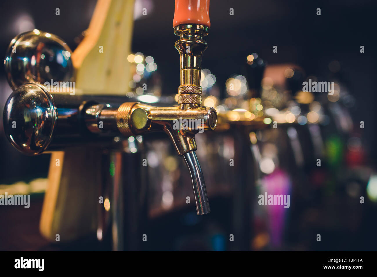 Draft beer system hi-res stock photography and images - Alamy