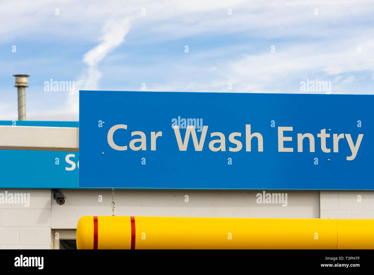 Commercial Car wash entry sign in industrial area Stock Photo Alamy