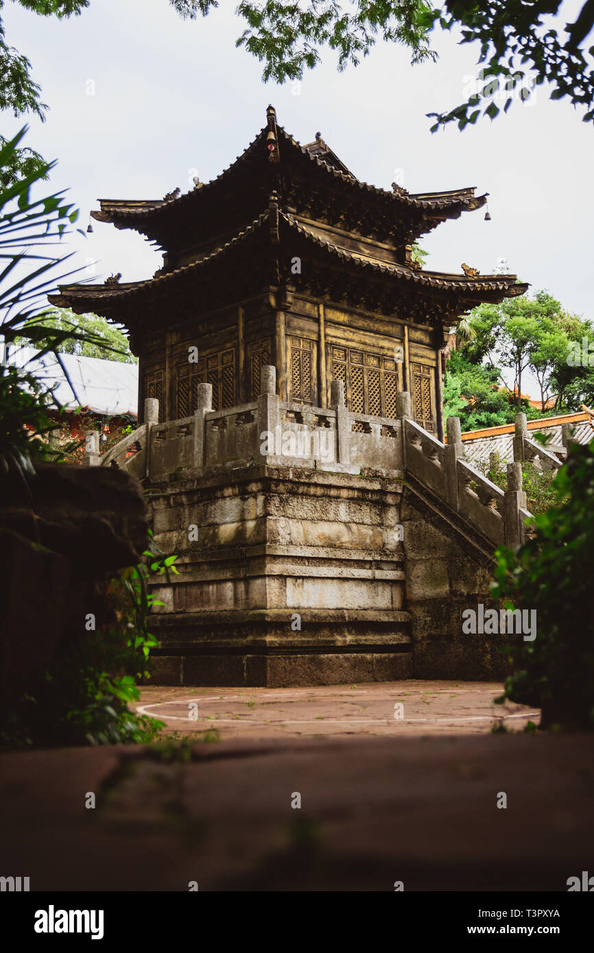Taoist temple architecture hi-res stock photography and images - Alamy