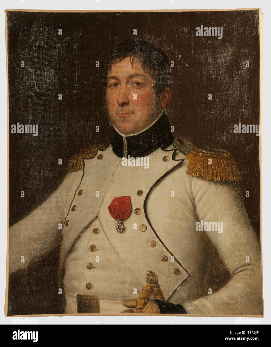 DIRECTOIRE-CONSULAT-EMPIRE 1795-1814, Portrait d'un major du 12ème régiment d'infanterie de ligne portant l'uniforme du règlement de l'infanterie de 1806, Huile sur toile, période du 1er Empire. L'officier est en habit à fond de drap blanc, col et parements de panne noire passepoilés de blanc, revers blancs passepoilés de noir, boutons plats dorés au chiffre 12, épaulettes de major en cannetille et fil d'or et d'argent, attentes d'épaulettes en fil d'or, gilet blanc uni, ceinturon de buffle blanc fermé par un plateau de cuivre doré à flancs abattus et, Artist's Copyright has not to be cleared Stock Photo