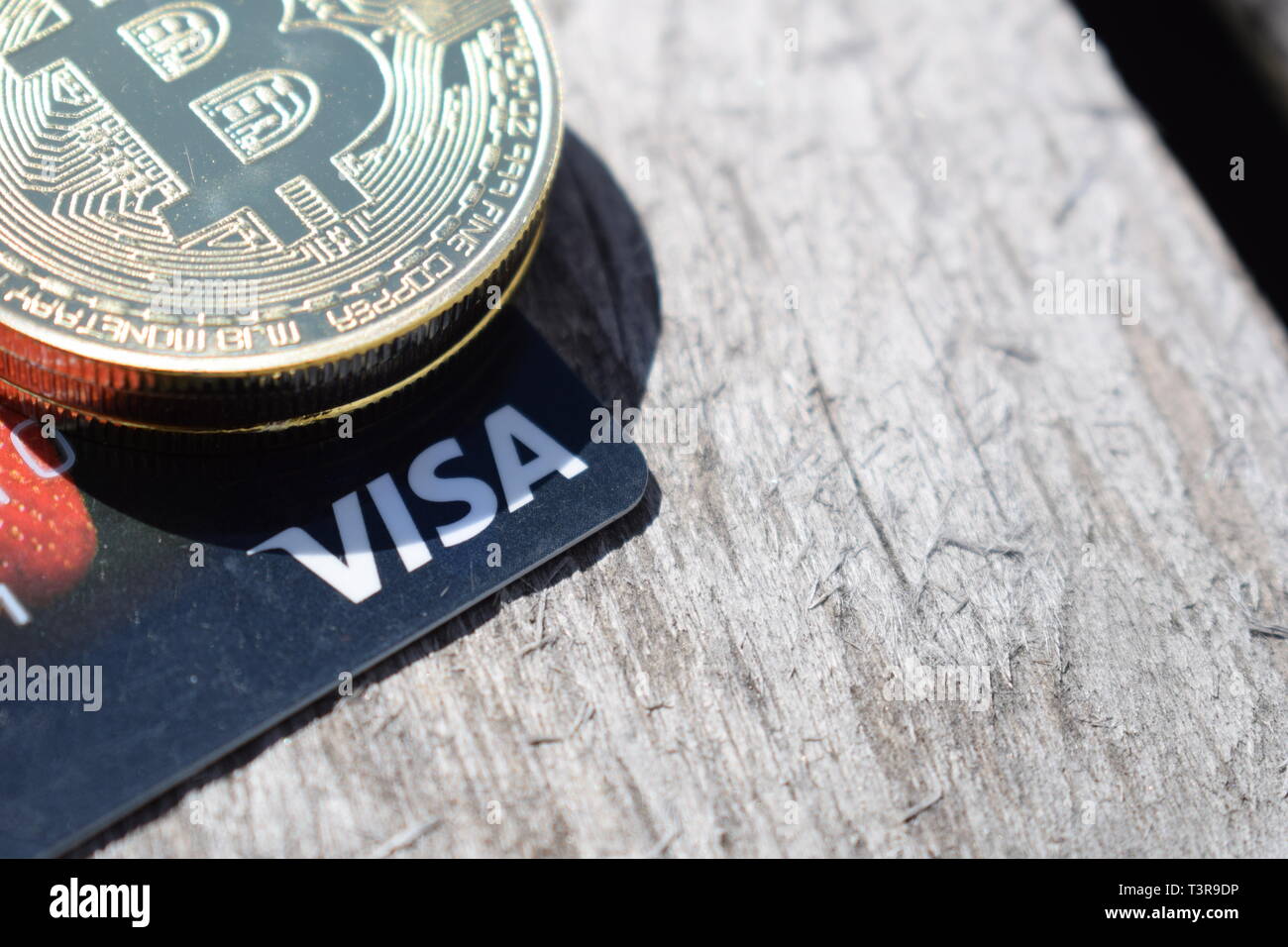 Visa credit card bitcoin hi-res stock photography and images - Alamy