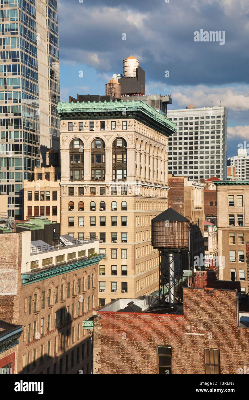 Water tanks on the rooftops of New York City buildings in midtown