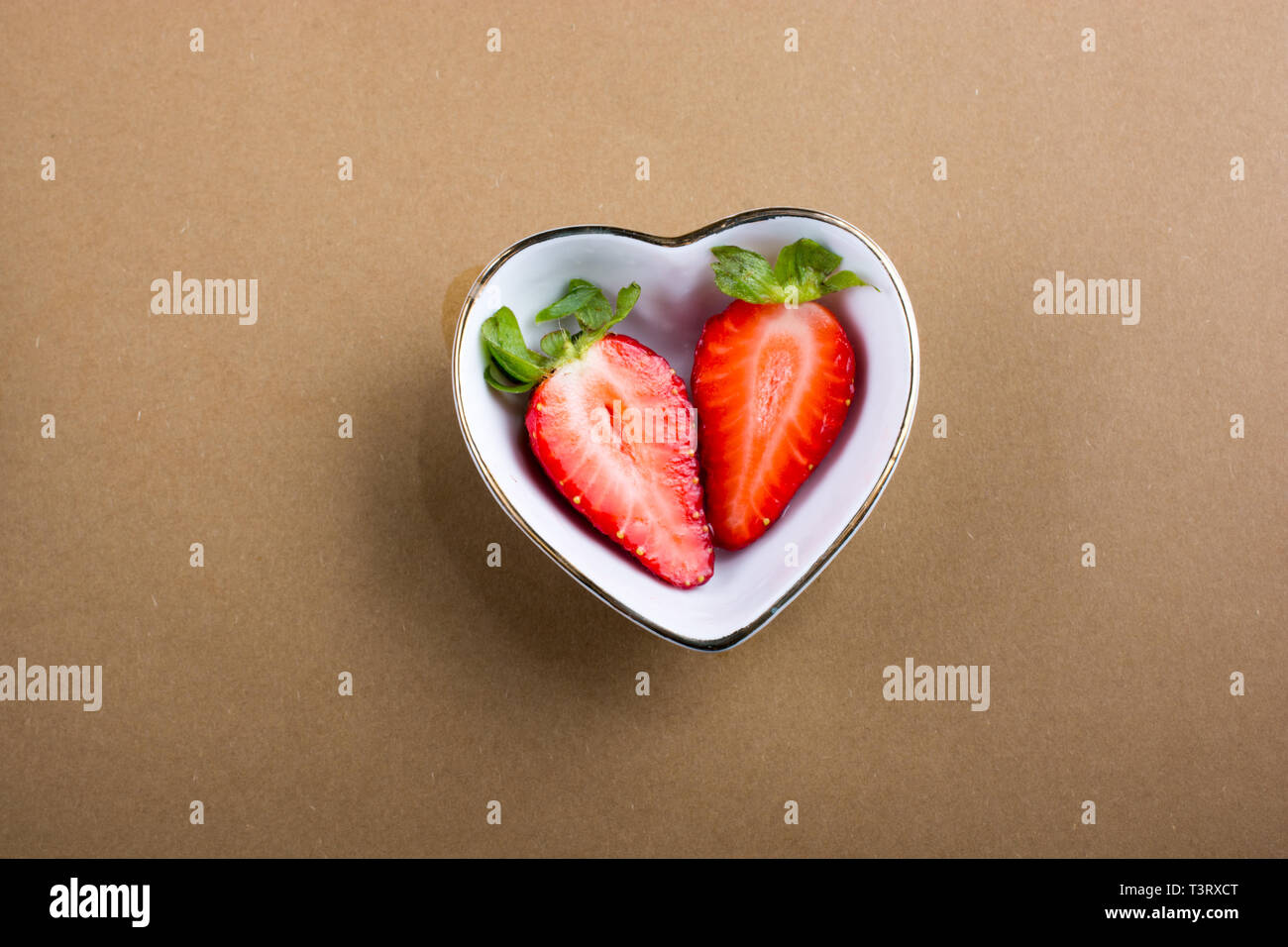 Juicy, sweet and ripe strawberry fruit in a bowl Stock Photo - Alamy