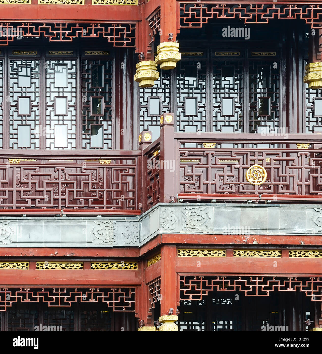 Fragment Of A Traditional Chinese Architecture Stock Photo - Alamy