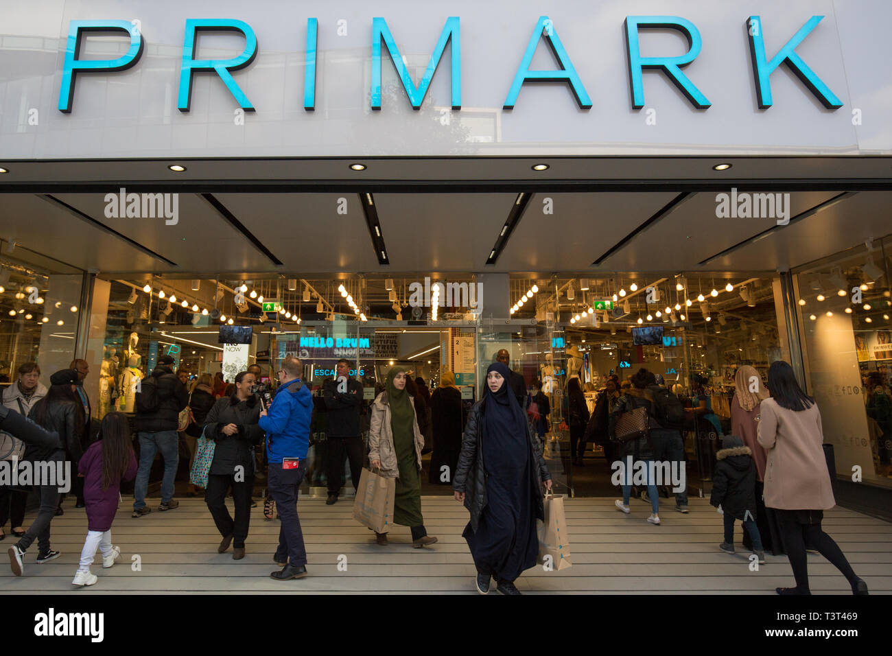 Biggest primark hi-res stock photography and images - Alamy