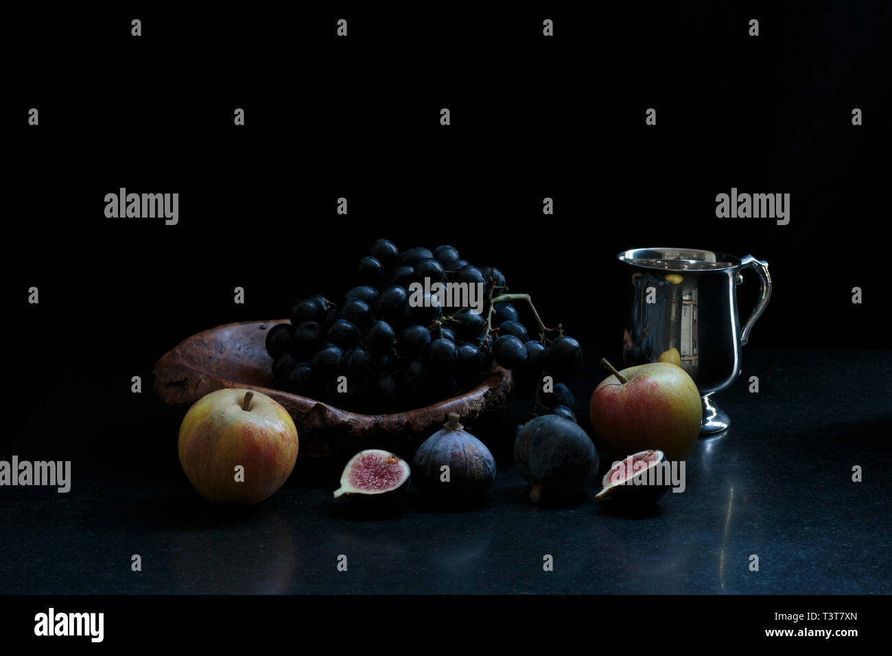 Low Key Still Life High Resolution Stock Photography And Images Alamy Low Key Still Life High Resolution Stock Photography And Images Alamy