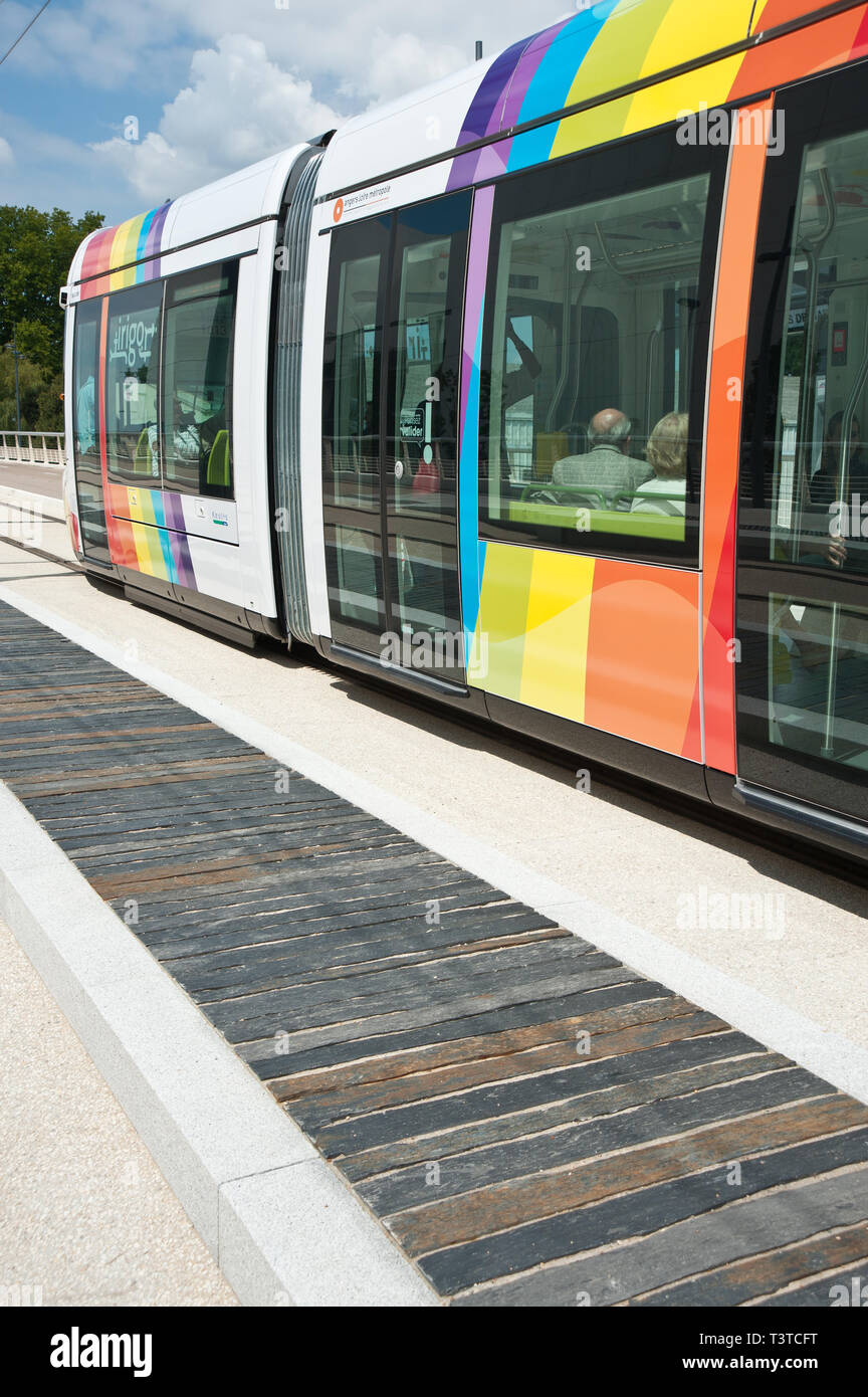 Angers, moderne Straßenbahn - Angers, modern Tramway Stock Photo