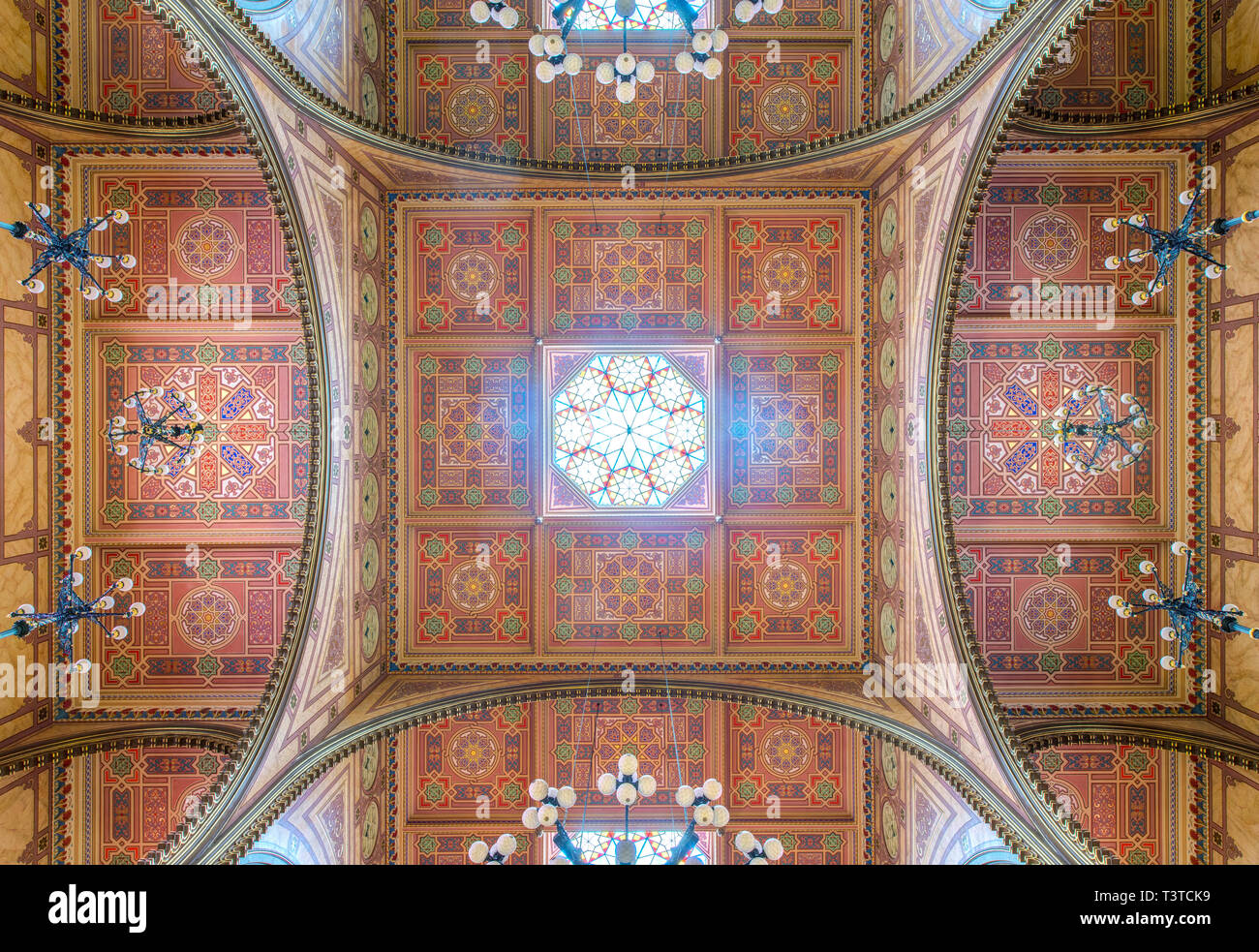 Synagogue ceiling detail hi-res stock photography and images - Alamy