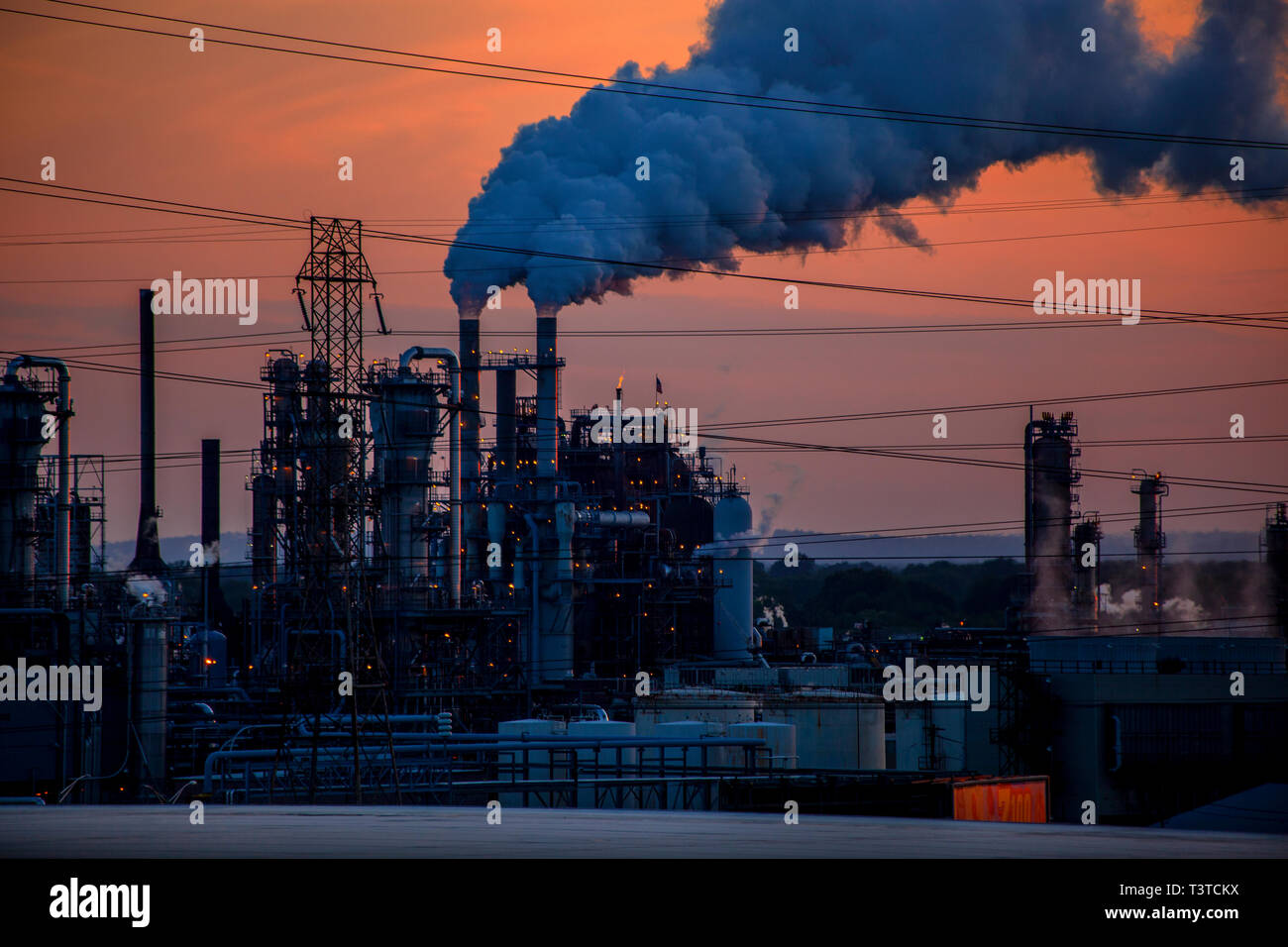 Oil refinery and power plant near Newark Stock Photo Alamy