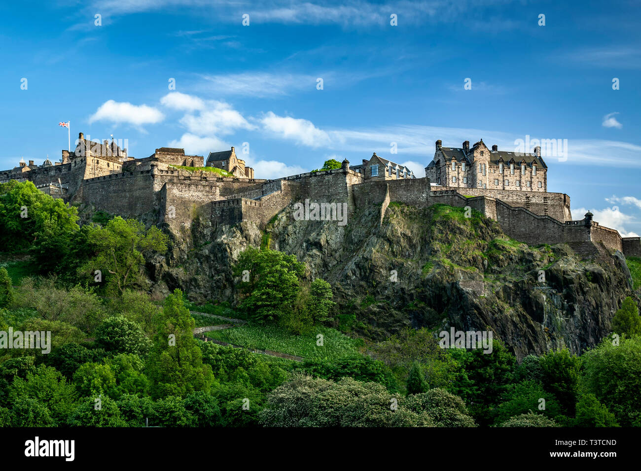 Ramparts edinburgh castle hi-res stock photography and images - Alamy