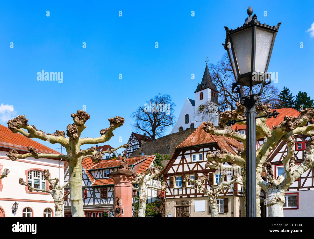 Zwingenberg lies in the Bergstrasse district in southern Hesse, Germany