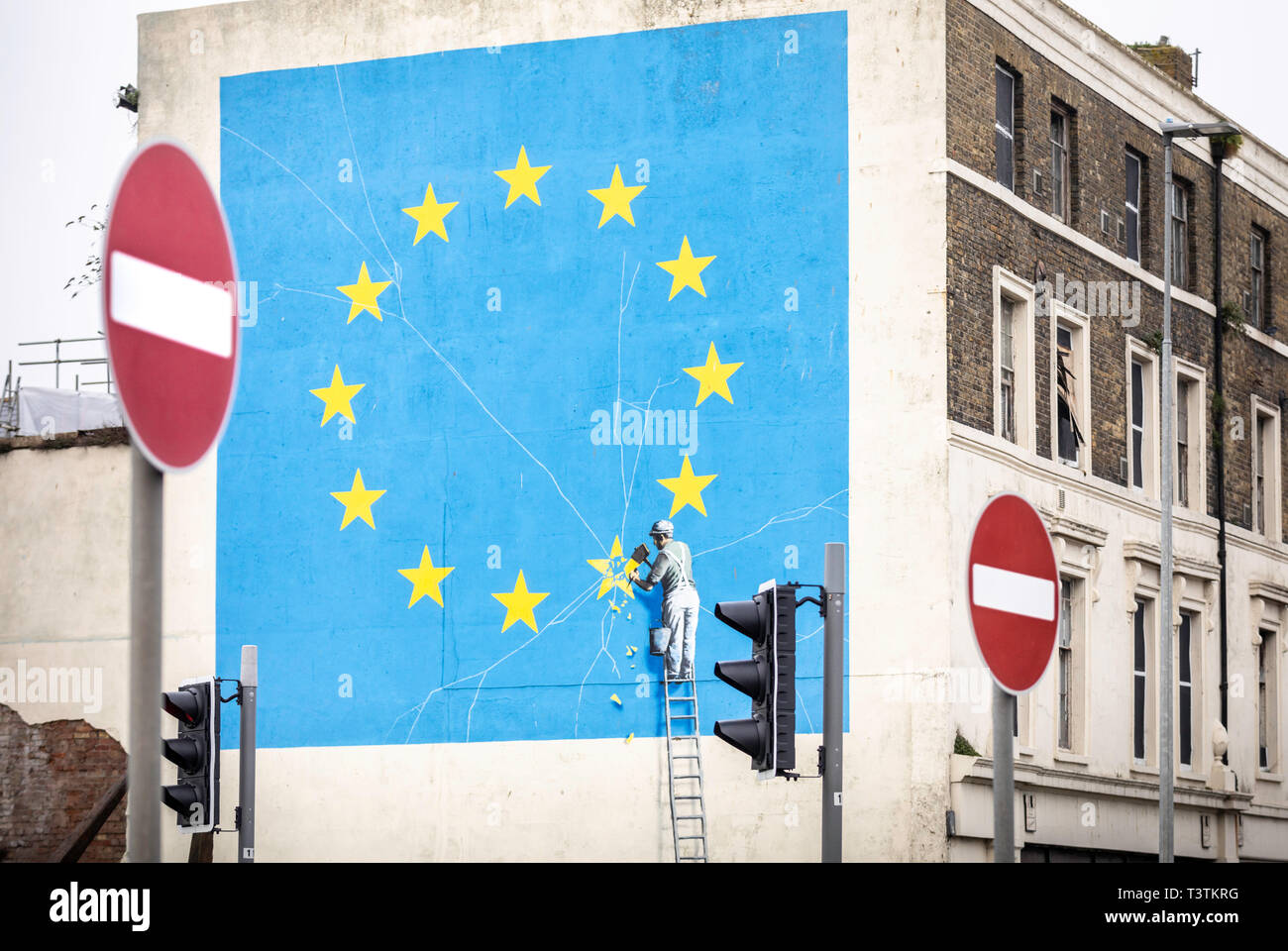 what-next-for-brexit-no-entry-signs-beside-banksy-s-famous-brexit