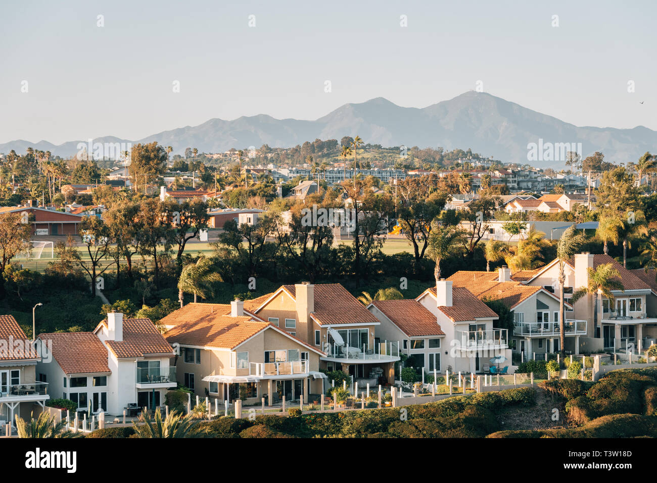 View of houses and hills from Hilltop Park in Dana Point, Orange County