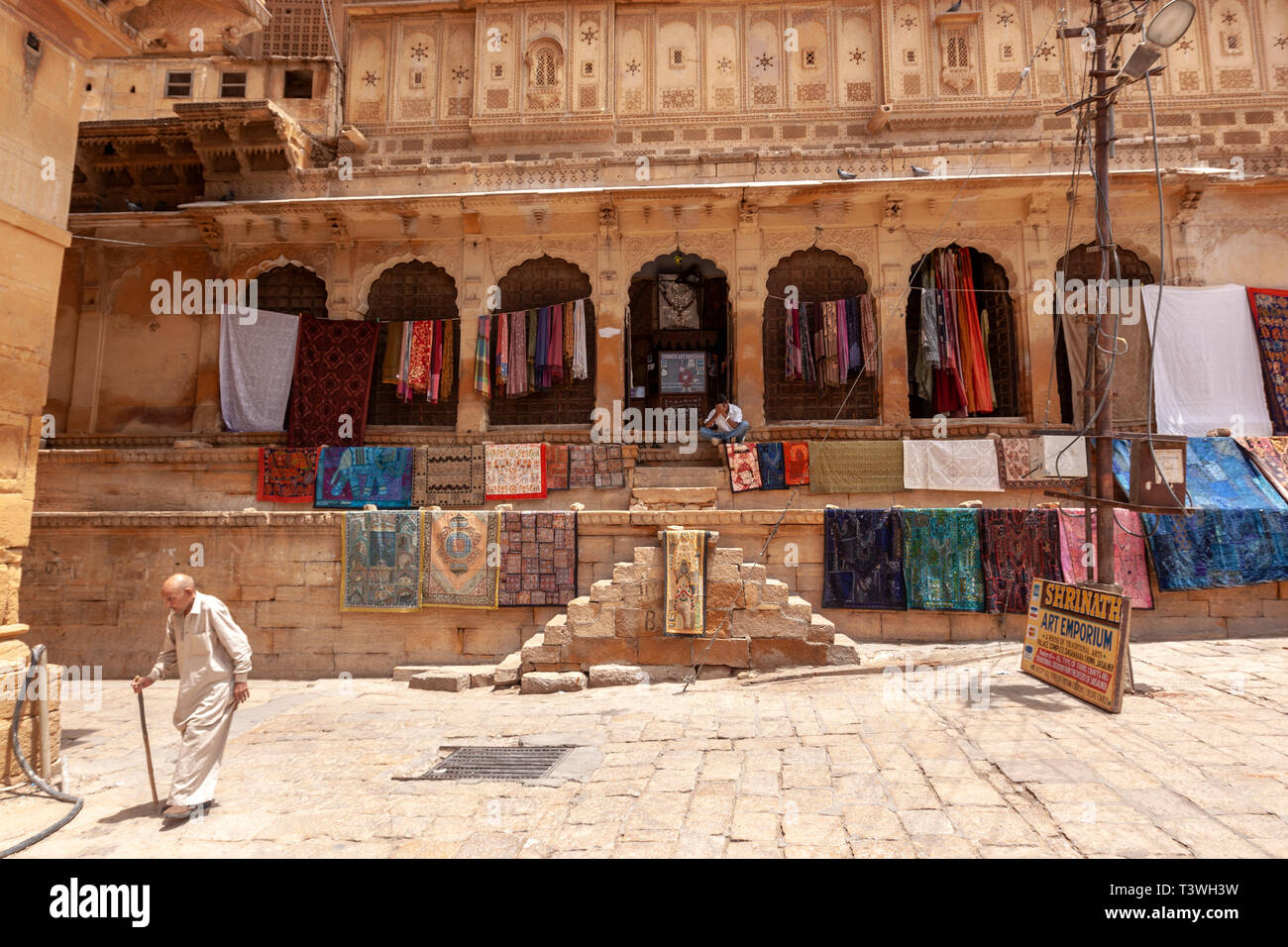 Emporium rug and carpet shop hires stock photography and images Alamy