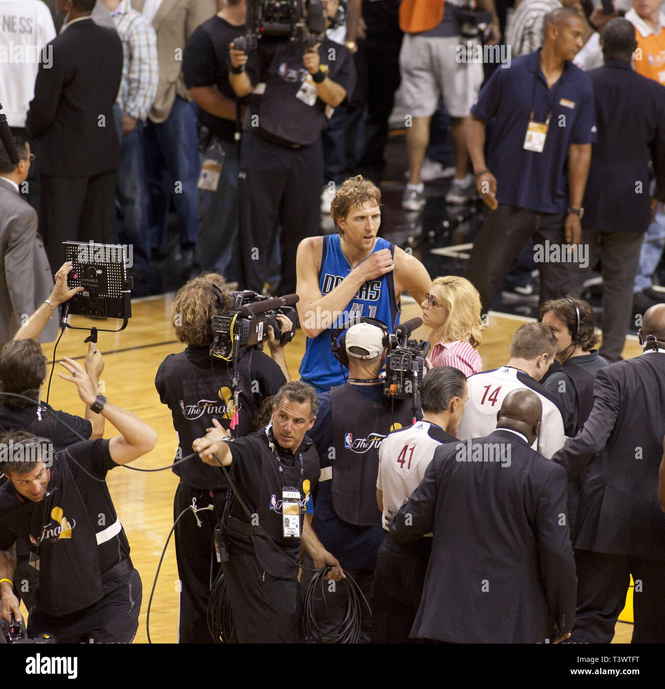 NBA Finals 2011 Dallas Mavericks Championship Jacket - Maker of Jacket