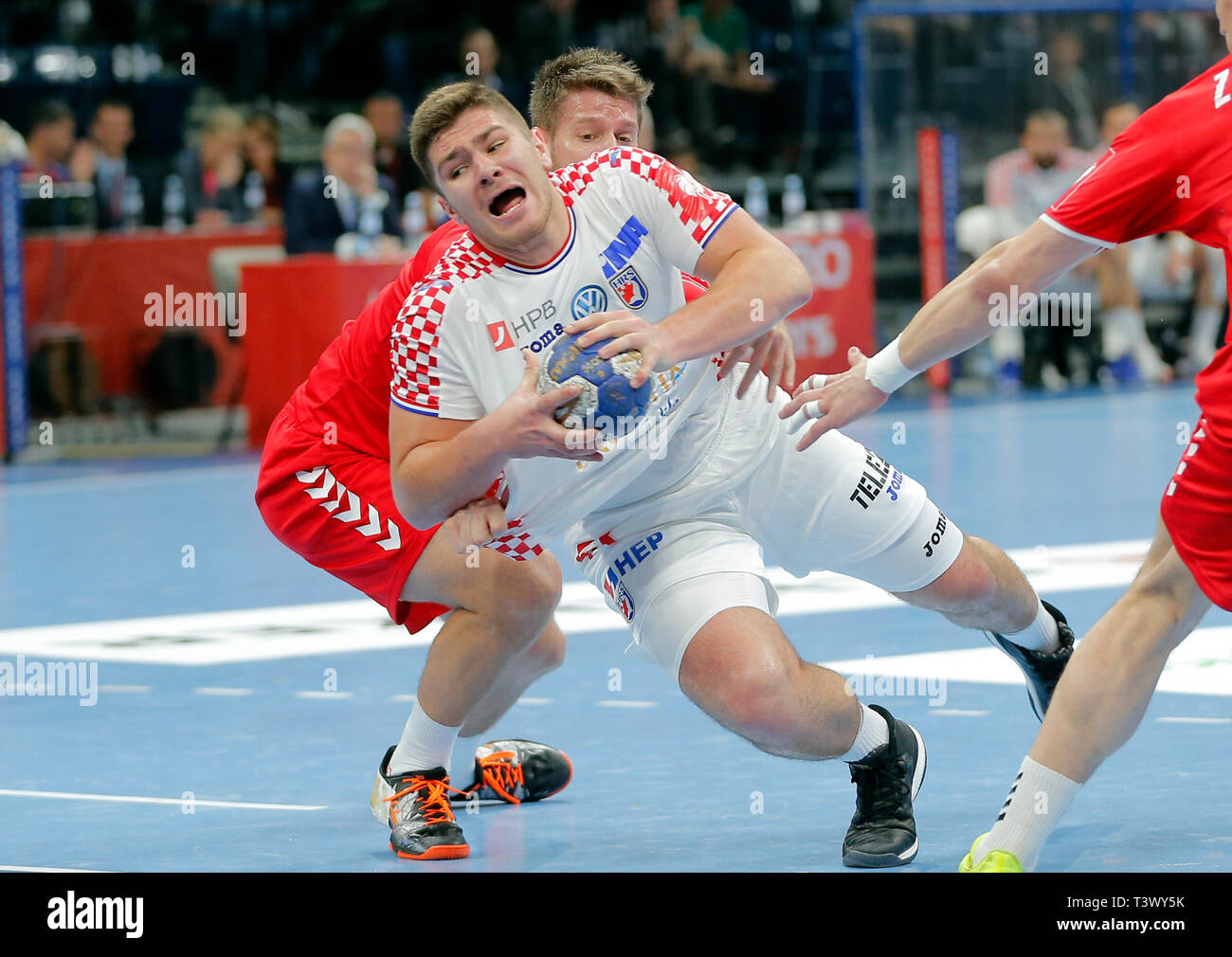 Belgrade, Serbia. 11th Apr, 2019. Croatia's Marin Sipic (C) scores a goal  during the 2020 Men's European Handball Championship qualifying match  between Serbia and Croatia in Belgrade, Serbia, on April 11, 2019.