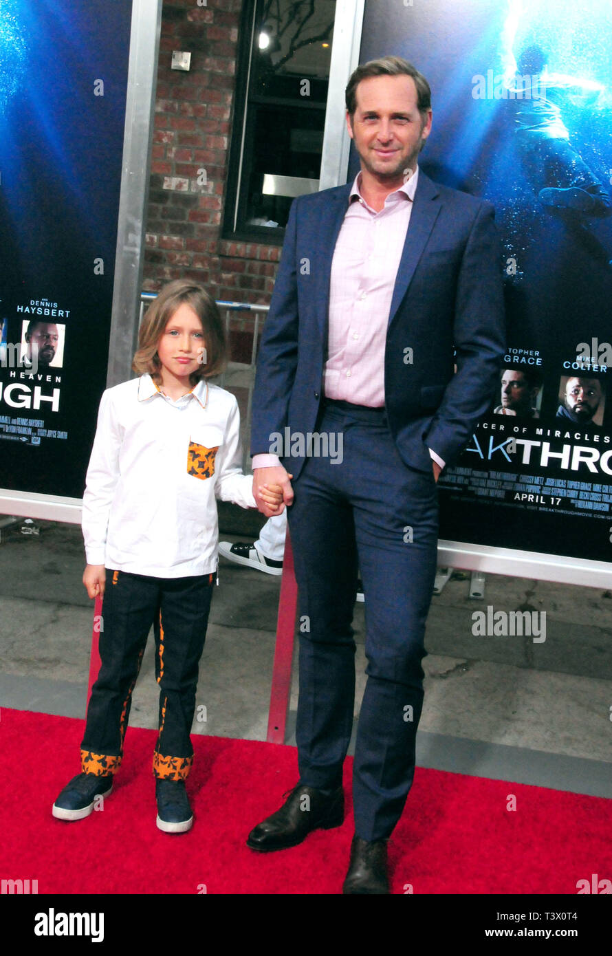 Noah rev maurer hi-res stock photography and images - Alamy