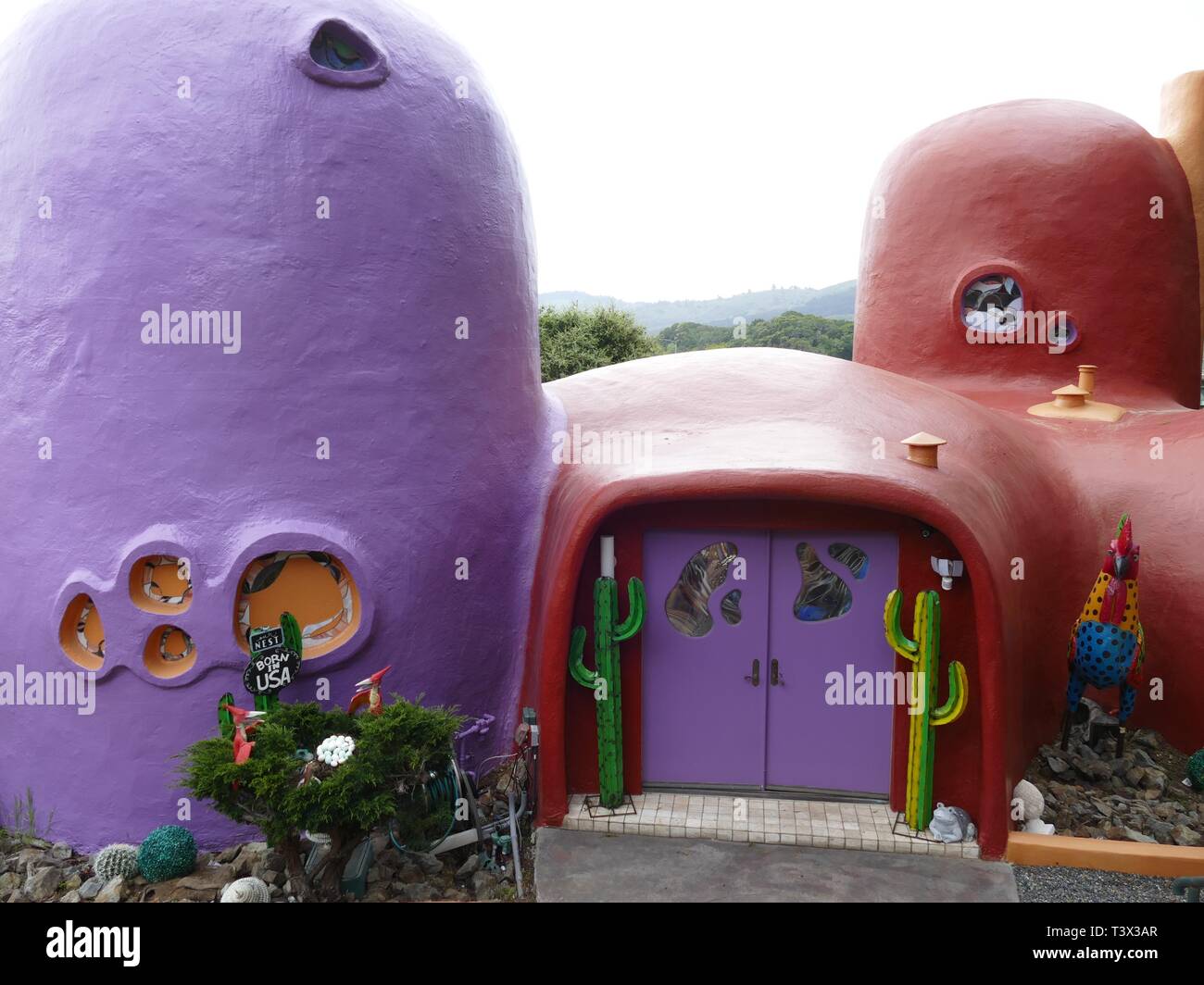 The flintstone house hillsborough hi res stock photography and