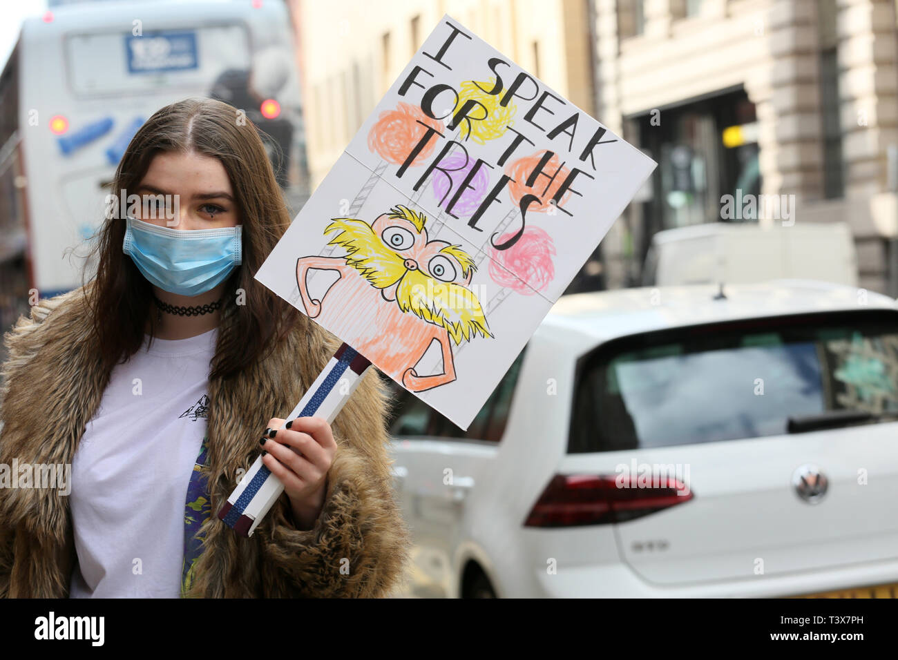 Environment Protest Manchester Manchester, UK. 12th Apr 2019. School children continue with climate ...