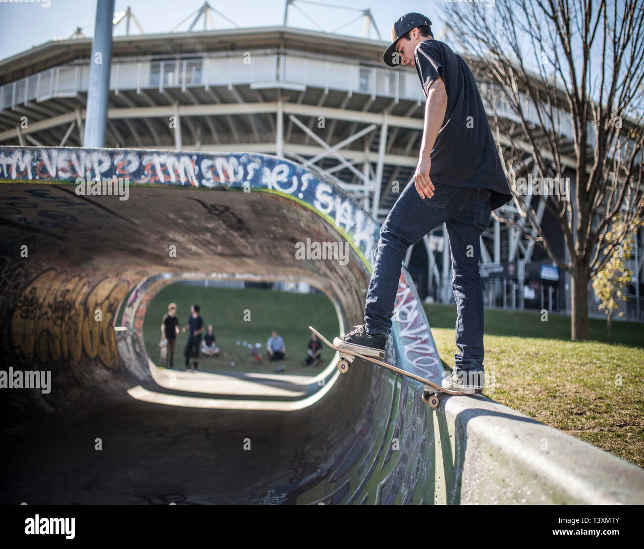 Low angle skateboarder hi-res stock photography and images - Page 6 - Alamy