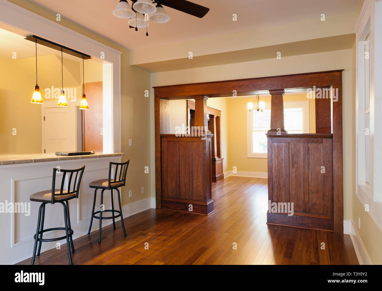 Entryway to dining room hi-res stock photography and images - Alamy