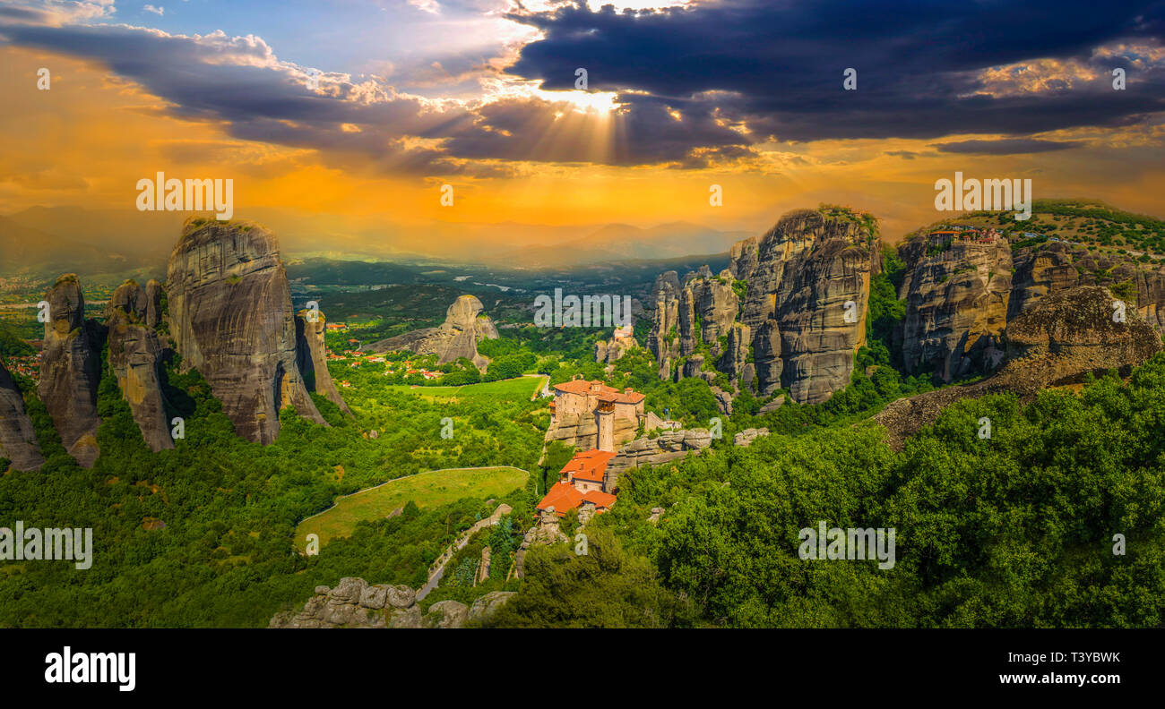 Nun monastery meteora hi-res stock photography and images