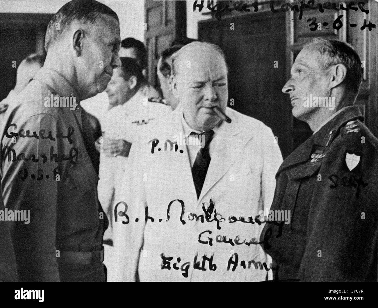 Winston Churchill with General Montgomery and General George Marshall in Algiers. June 1943 Stock Photo