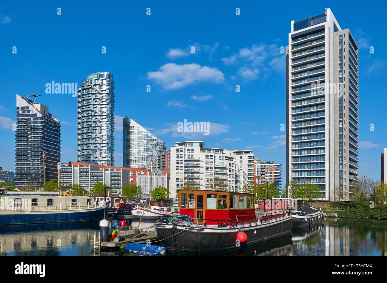 In the docklands area of london hires stock photography and images Alamy