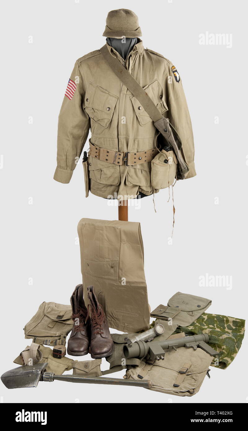 ARMEES ALLIEES 1939-1945, Ensemble de parachutiste US, Casquette Beanie en  laine, veste parachutiste M-42 comportant l'insigne de la 101ème Airborne  et le "Arm-Flag" (marquée "H-317-H", ceinture et étiquette manquantes,  fermeture à glissière "