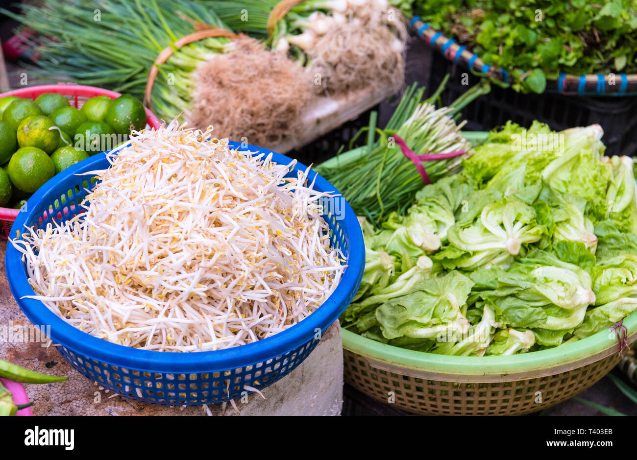 Vietnam food markets in hanoi hi-res stock photography and images - Alamy